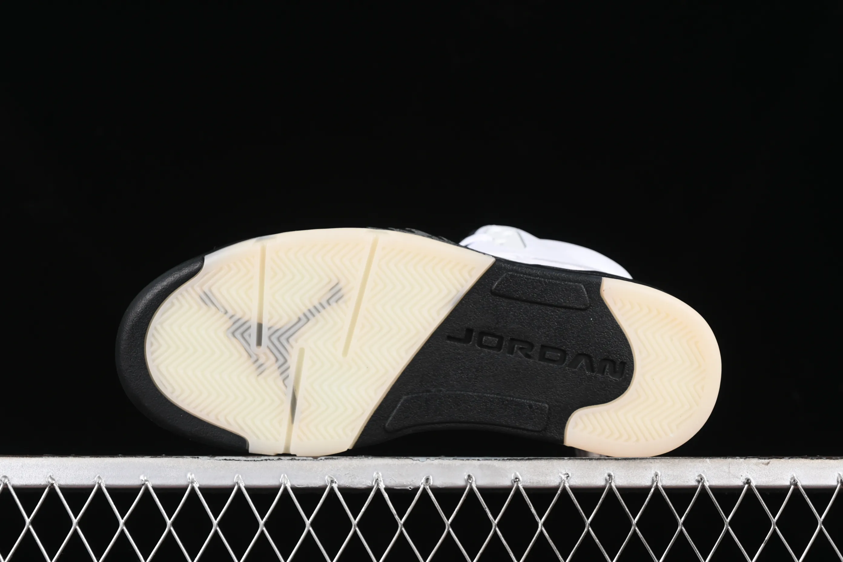All categories Air Jordan Jordan series basketball shoes Air Jordan 5 P version Air Jordan 5 Retro AJ5 Joe 5 silver black DD0587-110